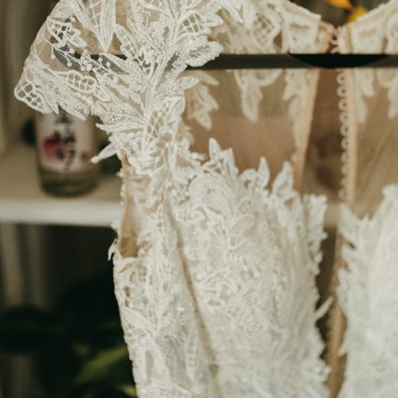 Wedding Gown - Picture 5 of 6